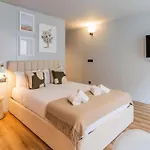 Ruah By Lovelystay Apartament *
